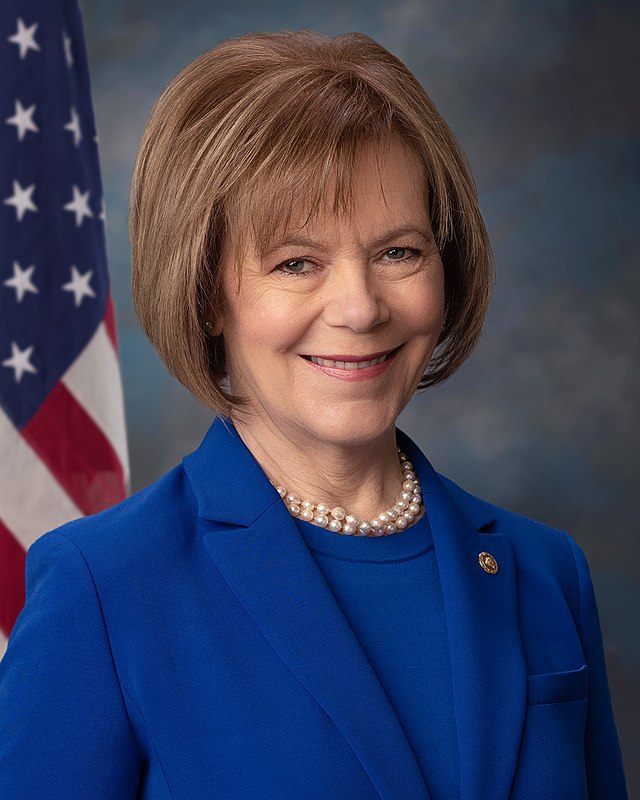 Senator Tina Smith discusses new bill to provide access to more generic drugs